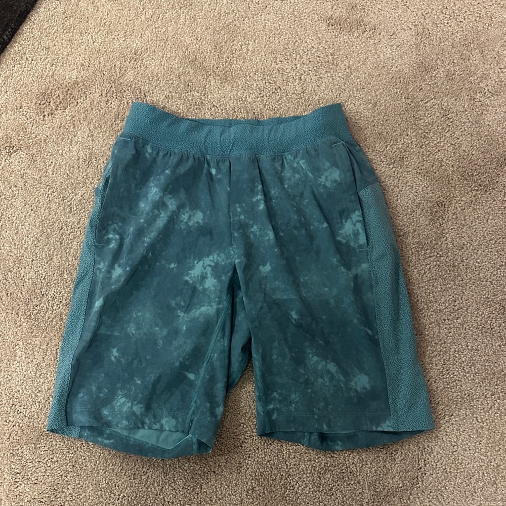 lululemon athletica Patterned Men's Athletic Shorts